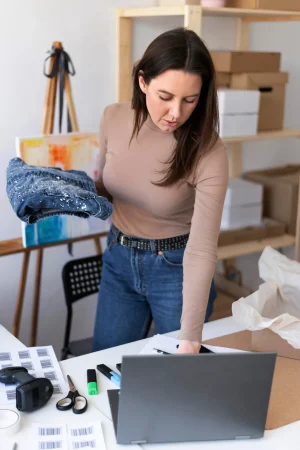 medium-shot-woman-holding-item (1)